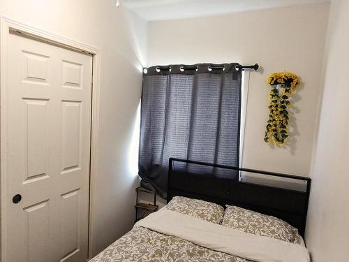 Chambre Ã Â coucher - 124 Rue Mercier, Saint-Jean-Sur-Richelieu, QC - Indoor Photo Showing Bedroom