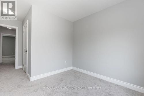 21 Covington Blue Crescent, Wasaga Beach, ON - Indoor Photo Showing Other Room