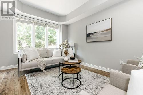 21 Covington Blue Crescent, Wasaga Beach, ON - Indoor Photo Showing Living Room