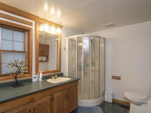 35 Wiljala Road, Conmee Township, ON - Indoor Photo Showing Bathroom