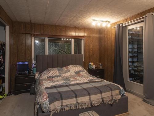 35 Wiljala Road, Conmee Township, ON - Indoor Photo Showing Bedroom