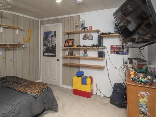 35 Wiljala Road, Conmee Township, ON - Indoor Photo Showing Bedroom