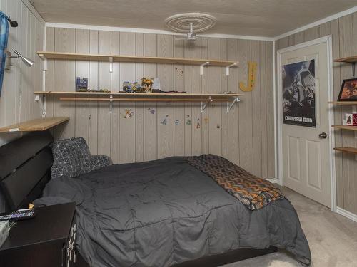 35 Wiljala Road, Conmee Township, ON - Indoor Photo Showing Bedroom