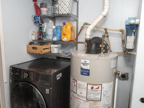 35 Wiljala Road, Conmee Township, ON - Indoor Photo Showing Laundry Room