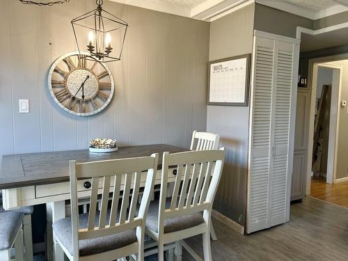 935 Armit Avenue North, Fort Frances, ON - Indoor Photo Showing Dining Room