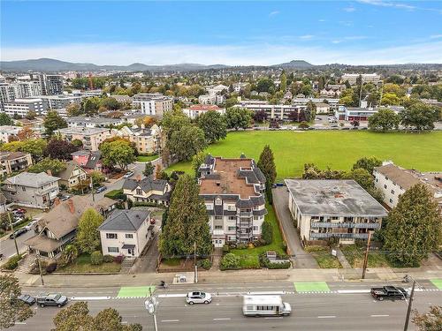 402-1220 Fort St, Victoria, BC - Outdoor With View