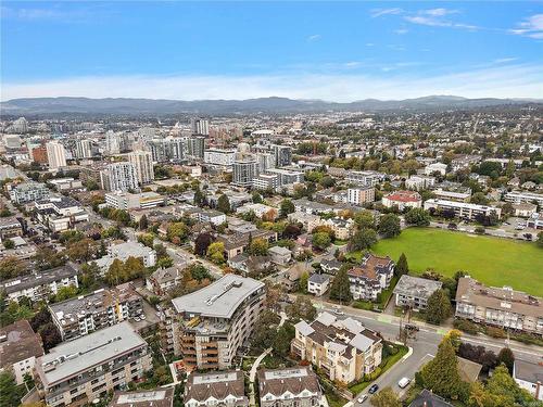 402-1220 Fort St, Victoria, BC - Outdoor With View