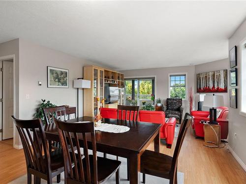 402-1220 Fort St, Victoria, BC - Indoor Photo Showing Dining Room