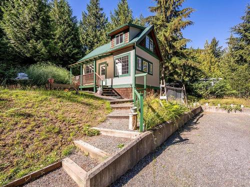 3046 Rinvold Rd, Hilliers, BC 