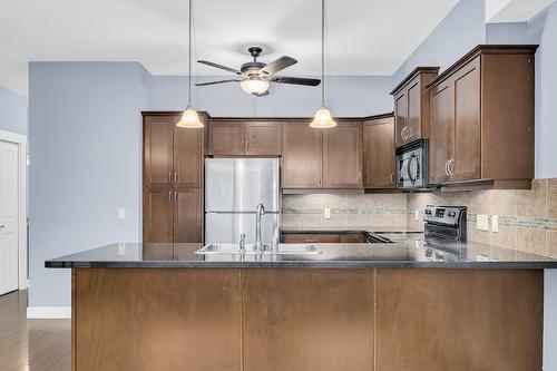 307-3533 Carrington Road, West Kelowna, BC - Indoor Photo Showing Kitchen