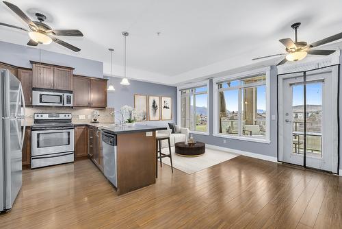 307-3533 Carrington Road, West Kelowna, BC - Indoor Photo Showing Kitchen With Stainless Steel Kitchen With Upgraded Kitchen