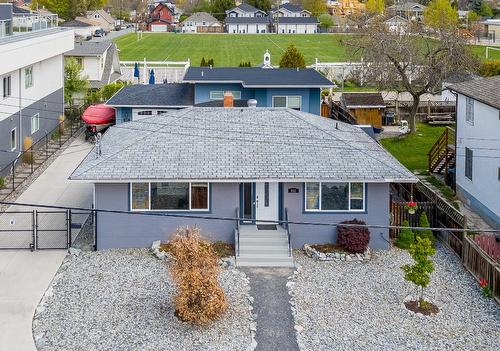 930-932 Lawson Avenue, Kelowna, BC - Outdoor