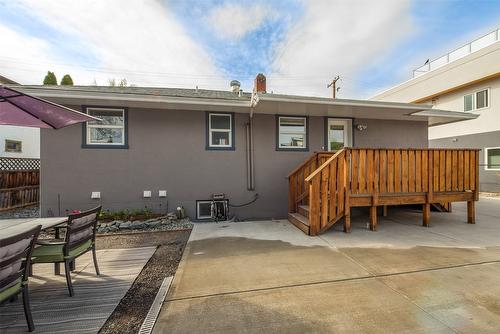 930-932 Lawson Avenue, Kelowna, BC - Outdoor With Deck Patio Veranda With Exterior