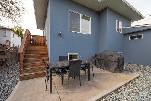 930-932 Lawson Avenue, Kelowna, BC - Outdoor With Exterior