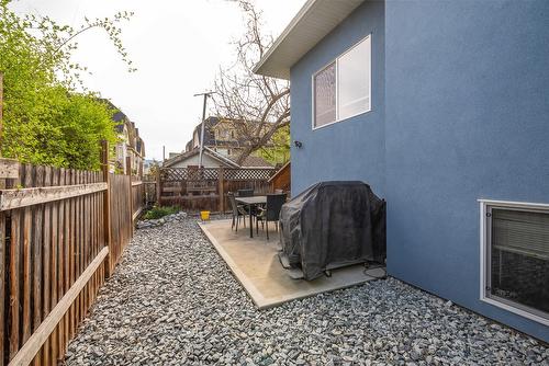 930-932 Lawson Avenue, Kelowna, BC - Outdoor With Exterior