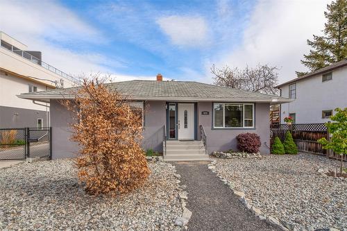 930-932 Lawson Avenue, Kelowna, BC - Outdoor