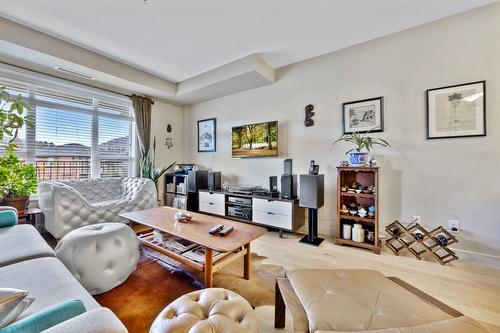 314-2070 Boucherie Road, West Kelowna, BC - Indoor Photo Showing Living Room