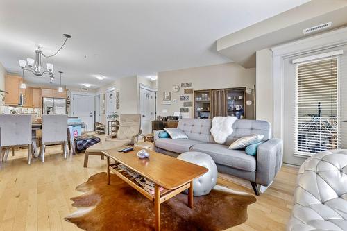 314-2070 Boucherie Road, West Kelowna, BC - Indoor Photo Showing Living Room