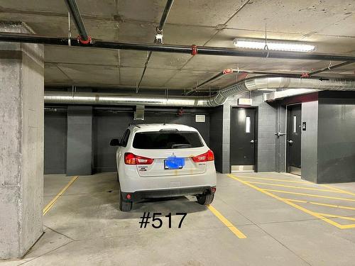 Garage - 2203-1155 Rue De La Montagne, Montréal (Ville-Marie), QC - Indoor Photo Showing Garage