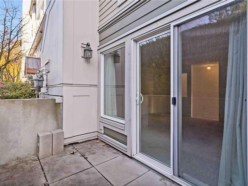 102-1801 Fern St, Victoria, BC - Outdoor With Exterior