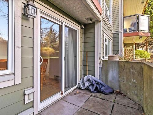 102-1801 Fern St, Victoria, BC - Outdoor With Exterior