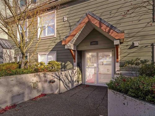 102-1801 Fern St, Victoria, BC - Outdoor