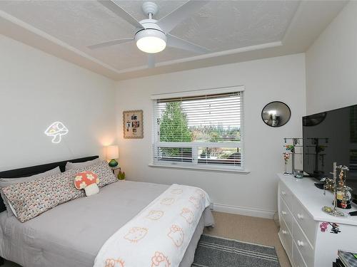 333-3666 Royal Vista Way, Courtenay, BC - Indoor Photo Showing Bedroom