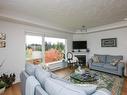 333-3666 Royal Vista Way, Courtenay, BC  - Indoor Photo Showing Living Room 