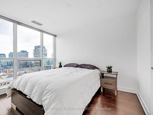 Ph16-320 Richmond St E, Toronto, ON - Indoor Photo Showing Bedroom