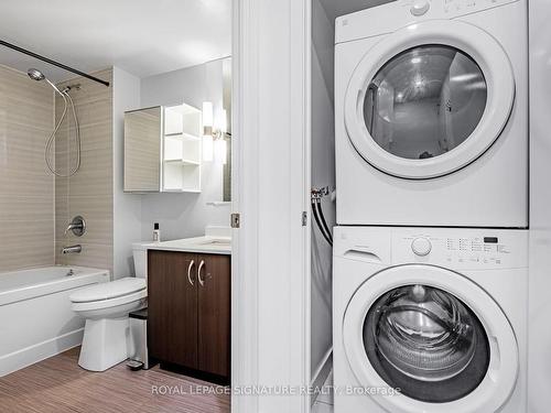 Ph16-320 Richmond St E, Toronto, ON - Indoor Photo Showing Laundry Room