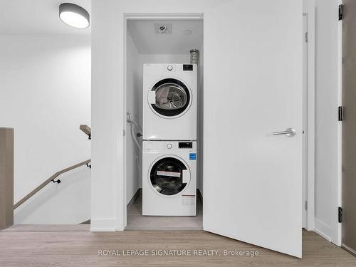 81 Shuter St, Toronto, ON - Indoor Photo Showing Laundry Room