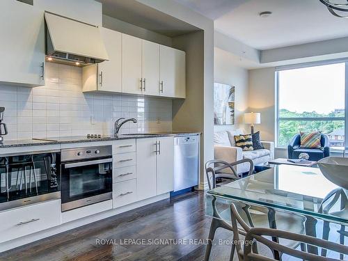 419-23 Glebe Rd W, Toronto, ON - Indoor Photo Showing Kitchen