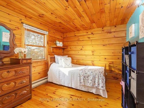 12850 Regional Rd 39 Rd, Uxbridge, ON - Indoor Photo Showing Bedroom