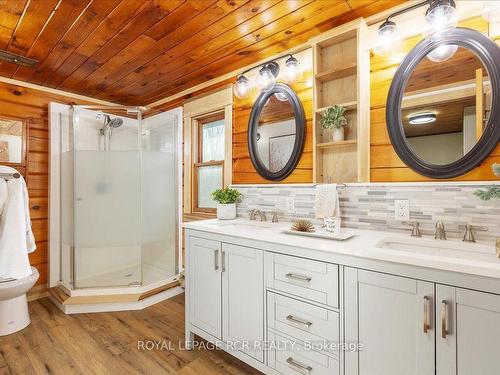 12850 Regional Rd 39 Rd, Uxbridge, ON - Indoor Photo Showing Bathroom