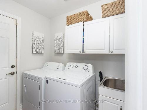 1813 Lamstone St, Innisfil, ON - Indoor Photo Showing Laundry Room