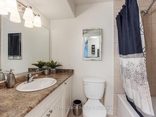 1813 Lamstone St, Innisfil, ON - Indoor Photo Showing Bathroom