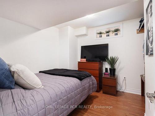 1813 Lamstone St, Innisfil, ON - Indoor Photo Showing Bedroom