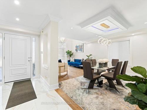 74 Littleleaf Cres, Markham, ON - Indoor Photo Showing Dining Room