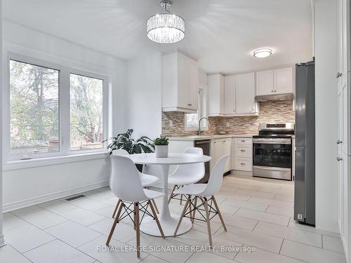 14 Grand Forest Dr, Barrie, ON - Indoor Photo Showing Dining Room