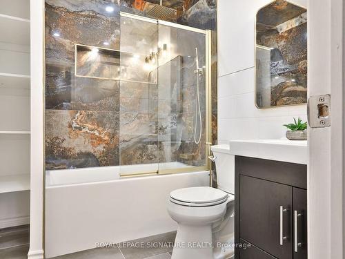 14 Grand Forest Dr, Barrie, ON - Indoor Photo Showing Bathroom