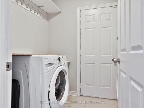 14 Grand Forest Dr, Barrie, ON - Indoor Photo Showing Laundry Room