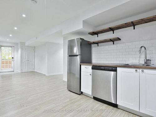 14 Grand Forest Dr, Barrie, ON - Indoor Photo Showing Kitchen With Double Sink