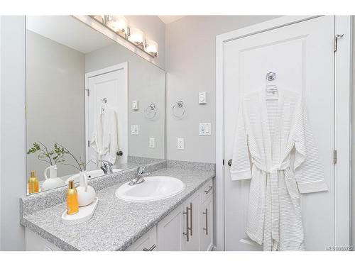 2044 Stone Hearth Lane, Sooke, BC - Indoor Photo Showing Bathroom