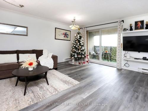 103-3040 Constitution Blvd, Mississauga, ON - Indoor Photo Showing Living Room