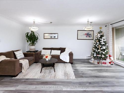 103-3040 Constitution Blvd, Mississauga, ON - Indoor Photo Showing Living Room