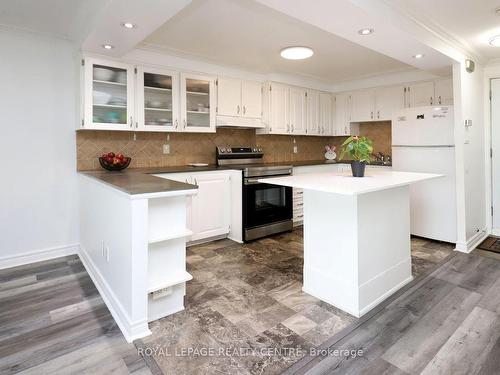 103-3040 Constitution Blvd, Mississauga, ON - Indoor Photo Showing Kitchen