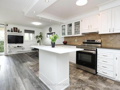 103-3040 Constitution Blvd, Mississauga, ON - Indoor Photo Showing Kitchen