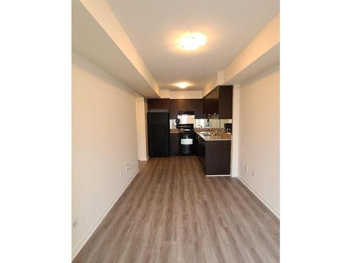 220-4975 Southampton Dr, Mississauga, ON - Indoor Photo Showing Other Room