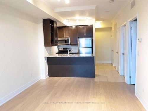 1201-100 John St, Brampton, ON - Indoor Photo Showing Kitchen