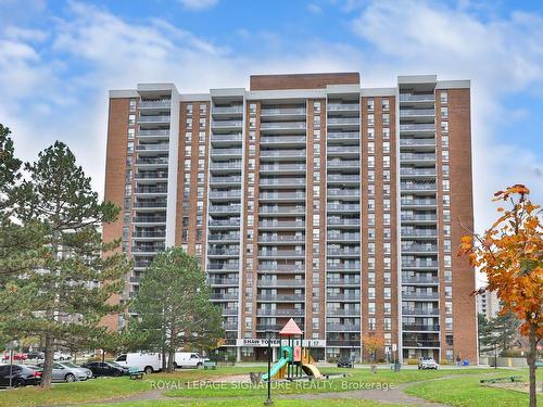 1703-17 Knightsbridge Rd, Brampton, ON - Outdoor With Balcony With Facade